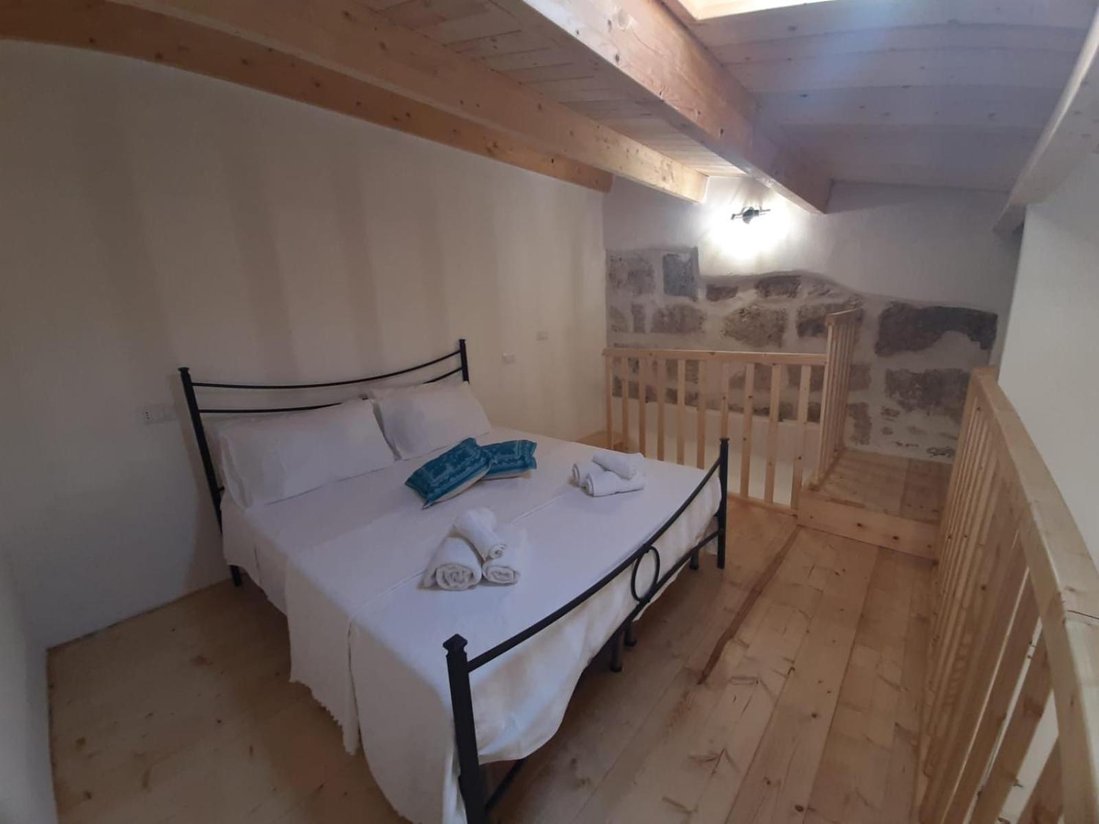 Nice Apt In A Street In Old Town Alghero Bagian luar foto