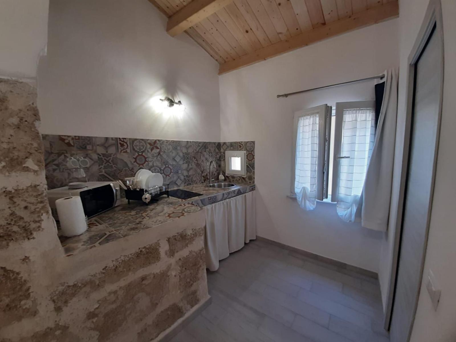 Nice Apt In A Street In Old Town Alghero Bagian luar foto