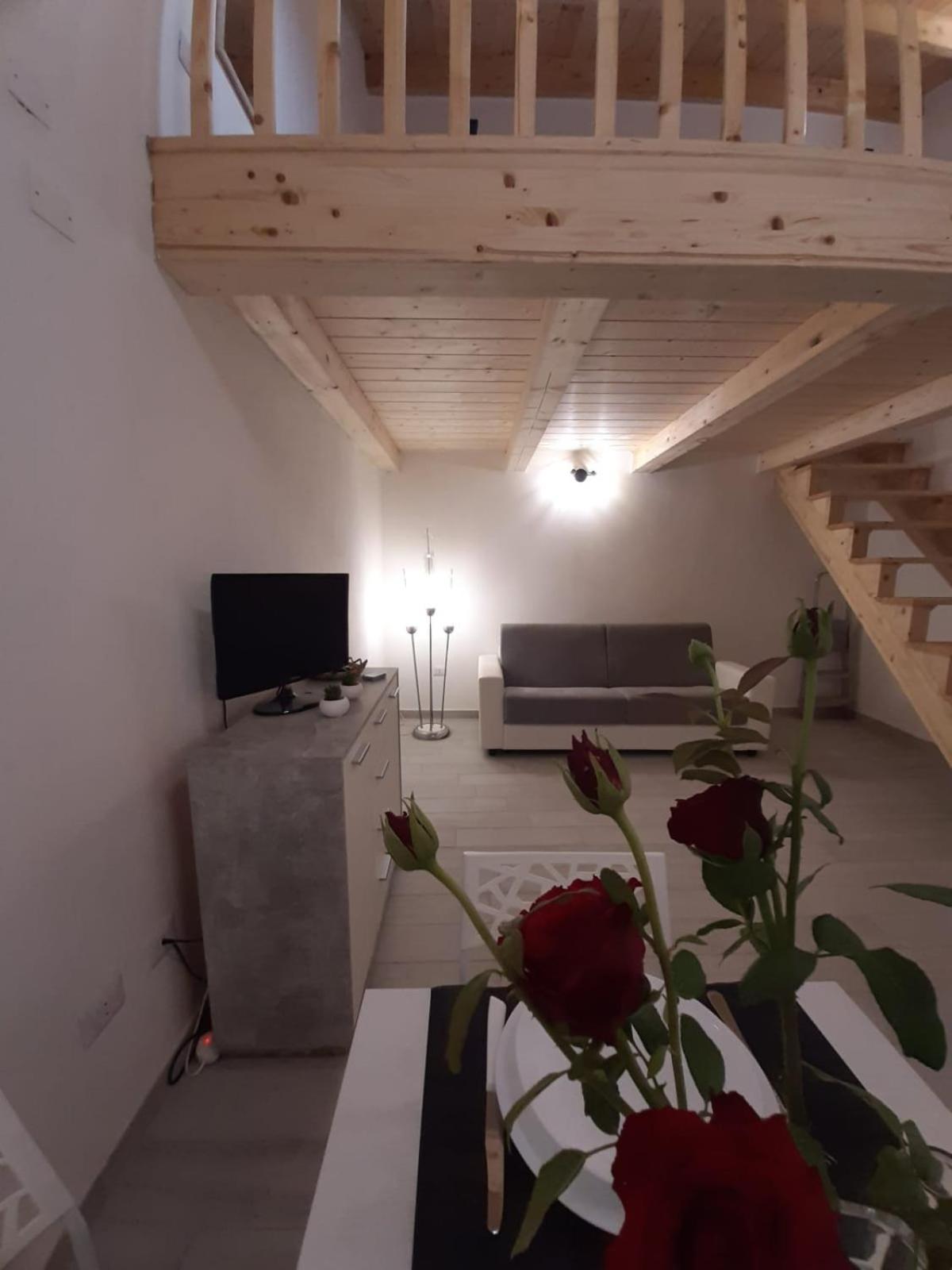 Nice Apt In A Street In Old Town Alghero Bagian luar foto
