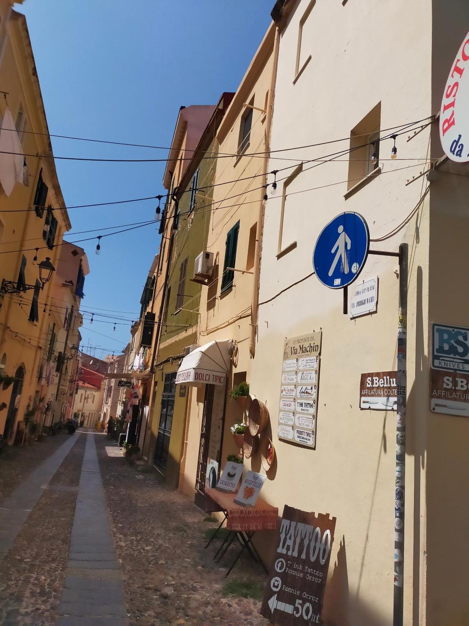 Nice Apt In A Street In Old Town Alghero Bagian luar foto
