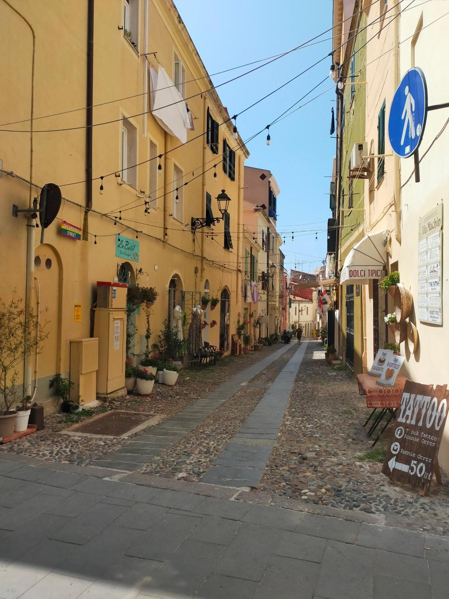 Nice Apt In A Street In Old Town Alghero Bagian luar foto